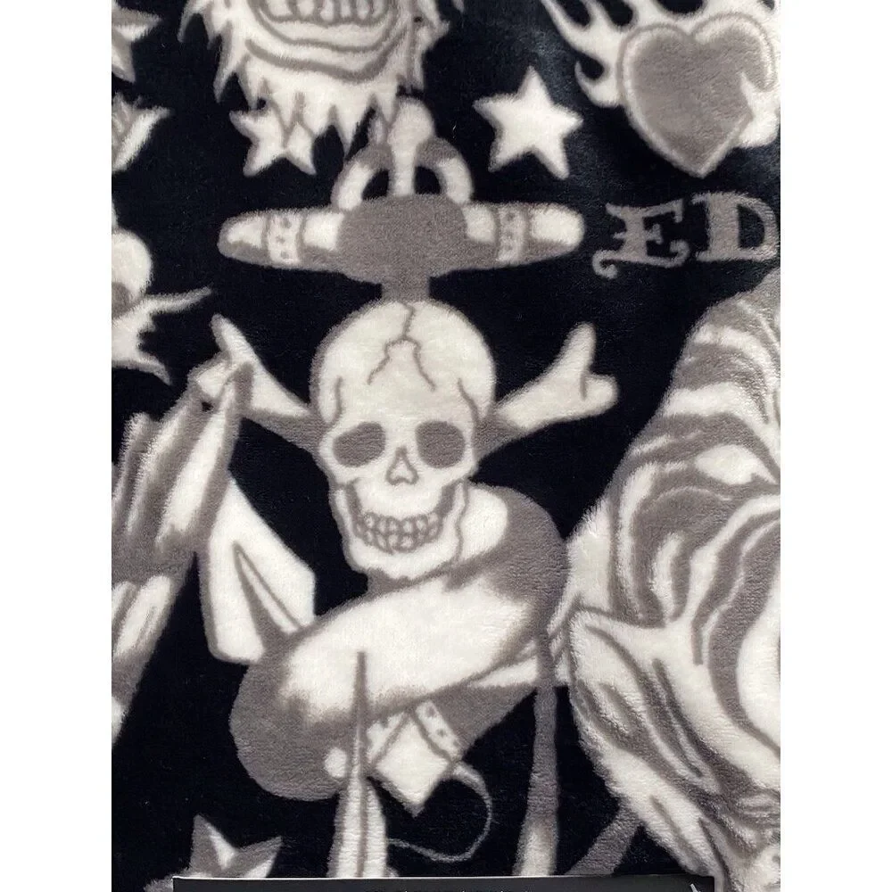 ED HARDY King Size PRINTED Soft Plush Blanket 108” x 90” TATTOO SKULLS Tiger NEW